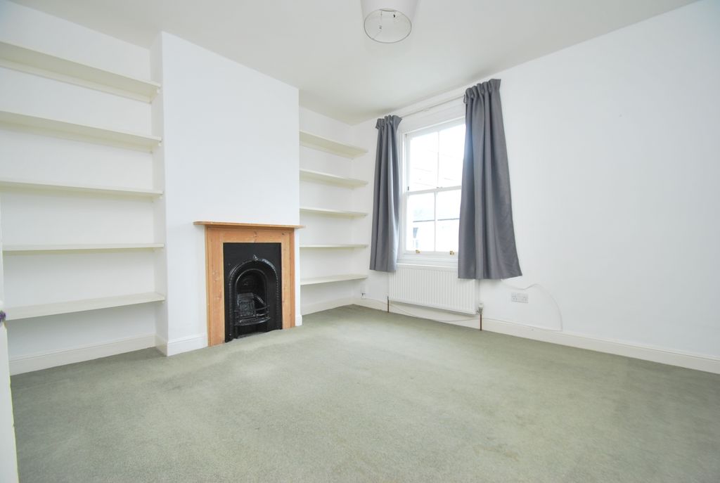 Property photo 2 of 9 Bedroom 1