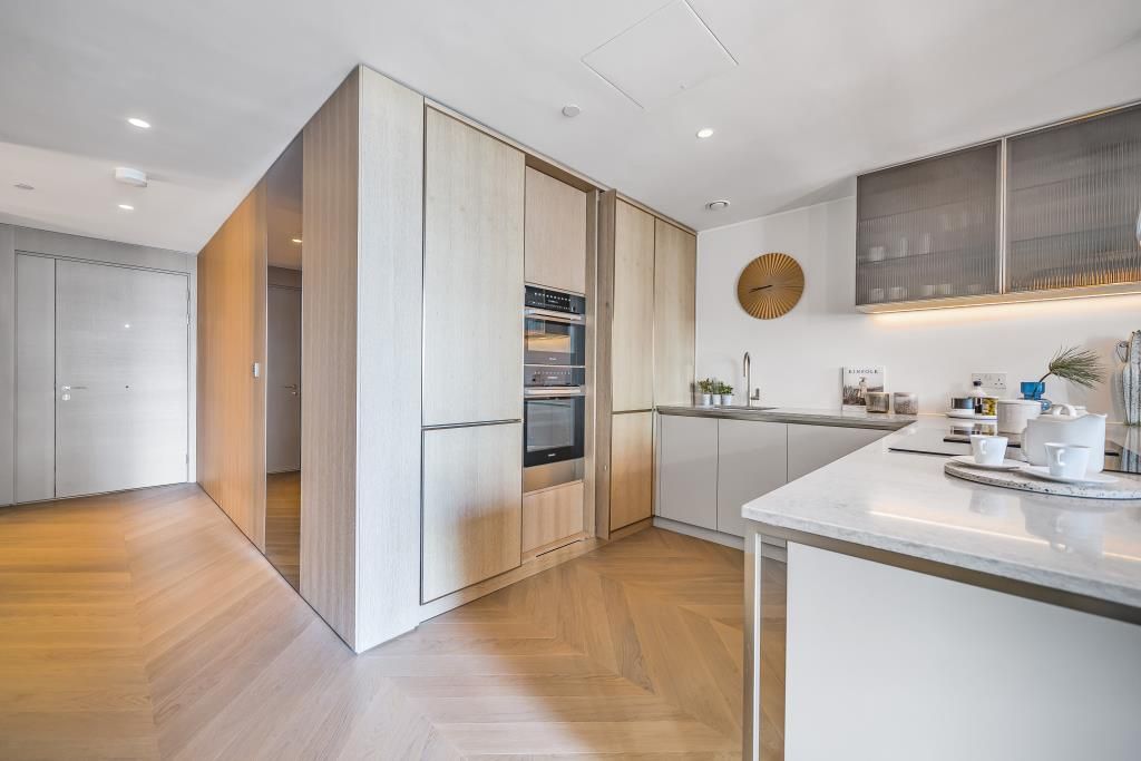 Property photo 2 of 11 Kitchen