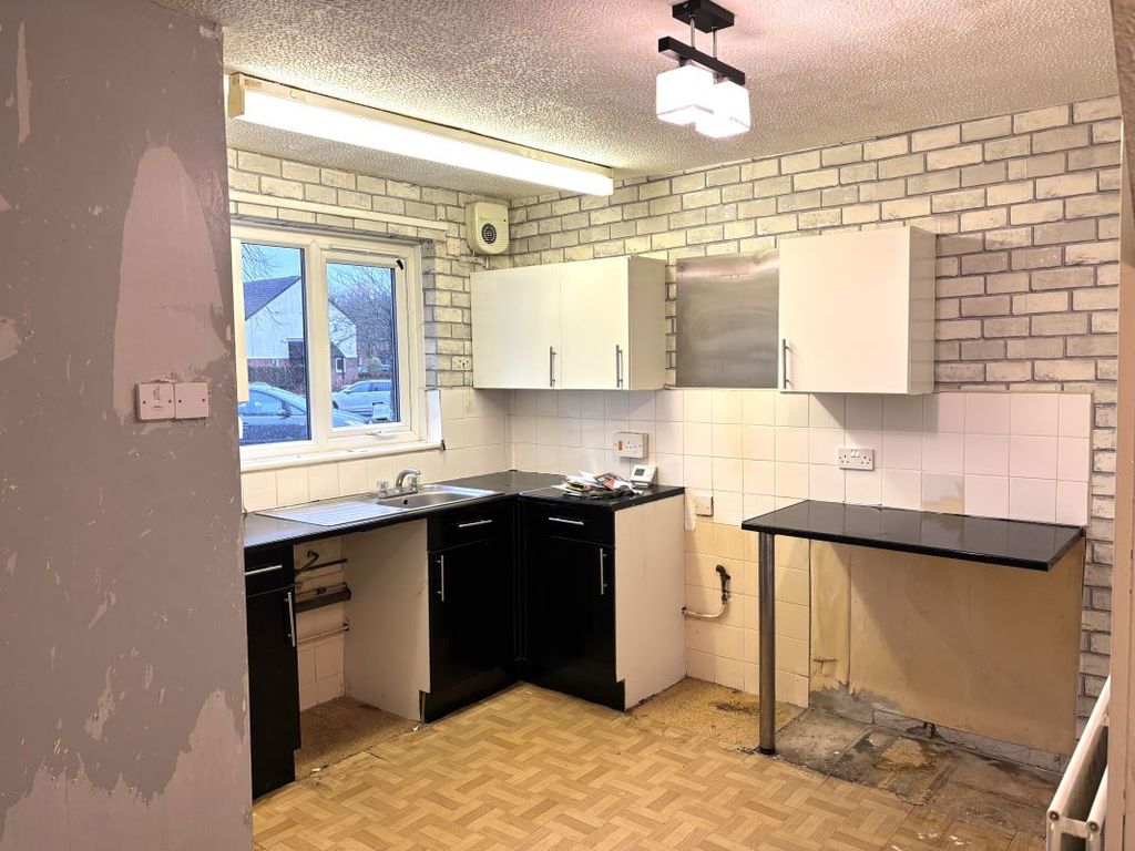 Property photo 3 of 8