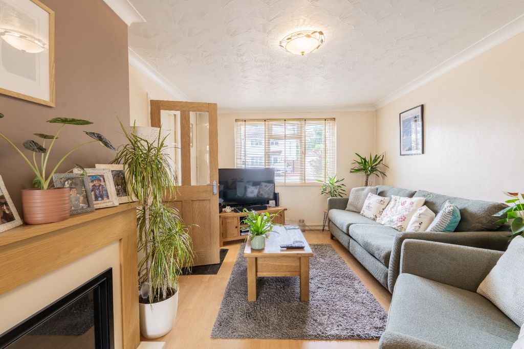 Property photo 2 of 26 4375692
