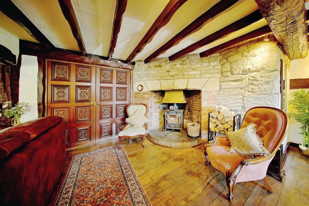 Property photo 2 of 31