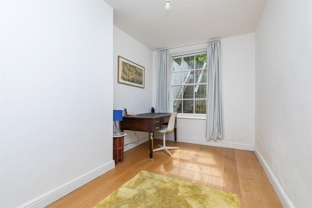 Property photo 3 of 7 Park Crescent Terrace-2.Jpg
