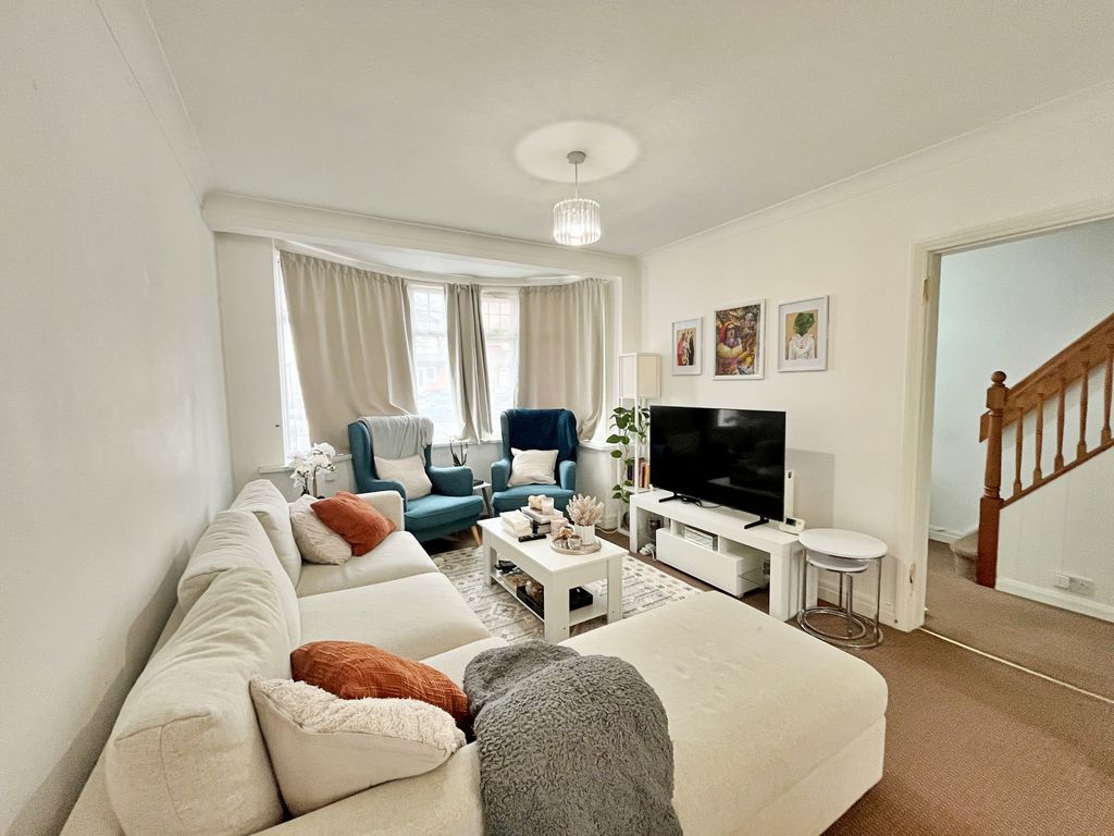 Property photo 2 of 11 Photo 8