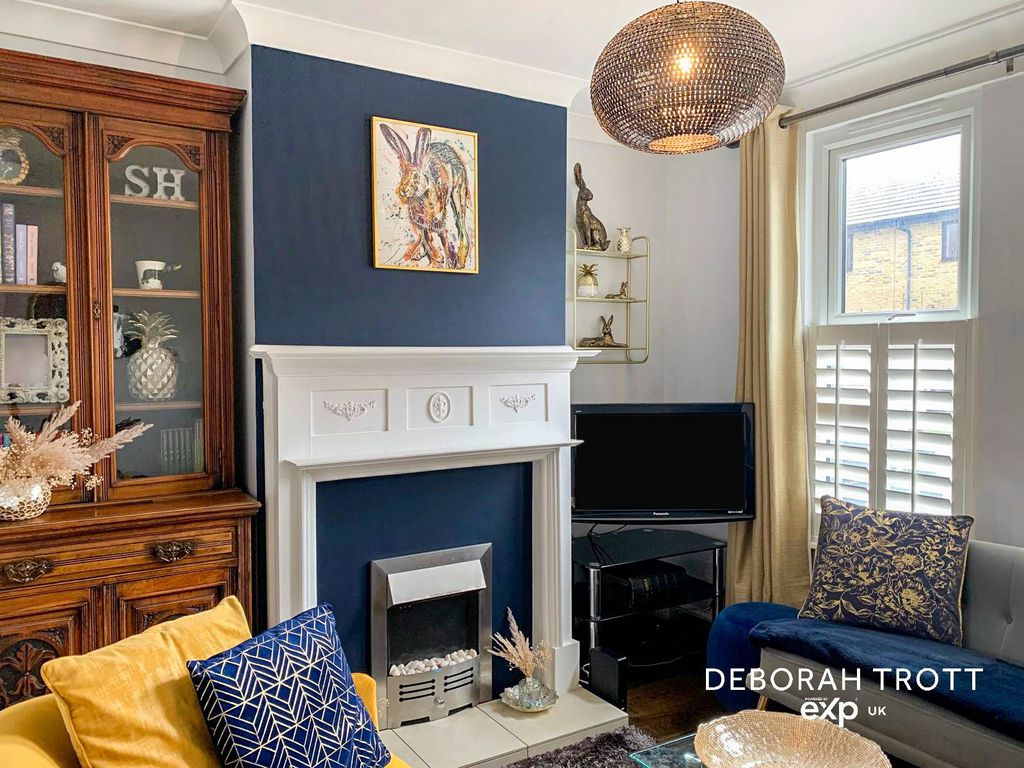 Property photo 3 of 23