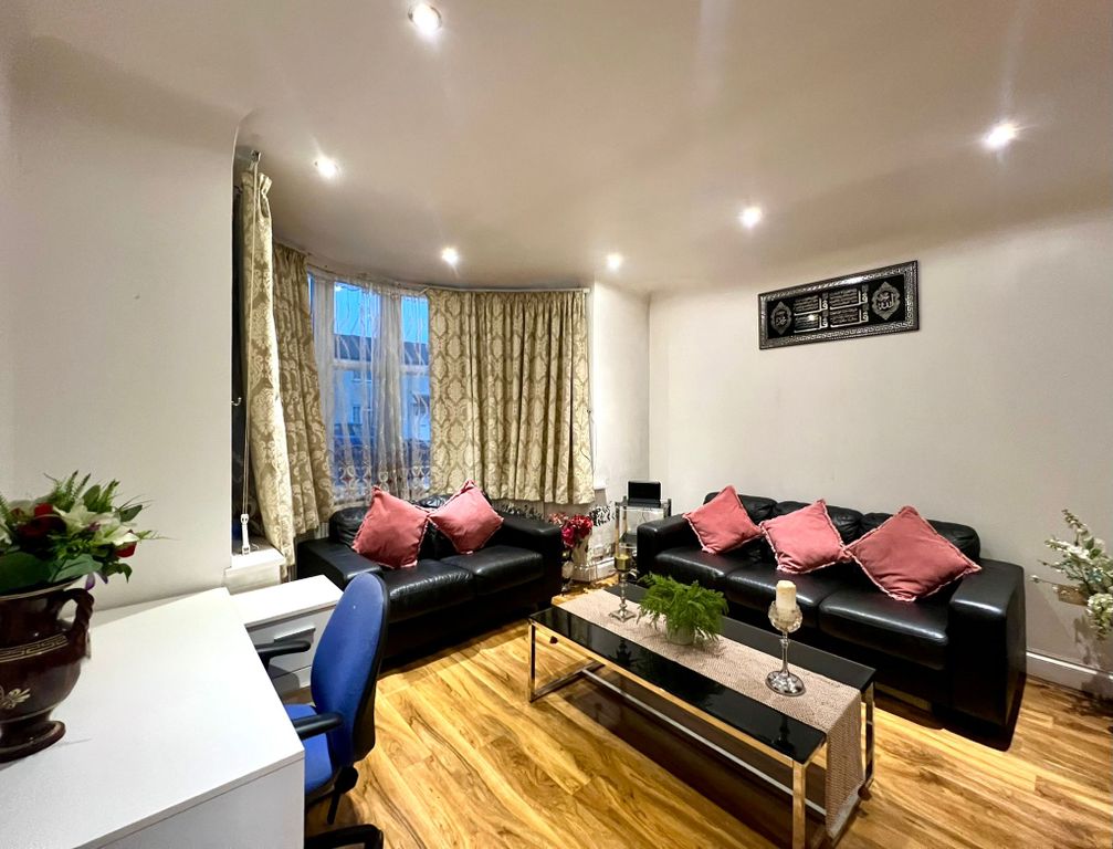 Property photo 2 of 16