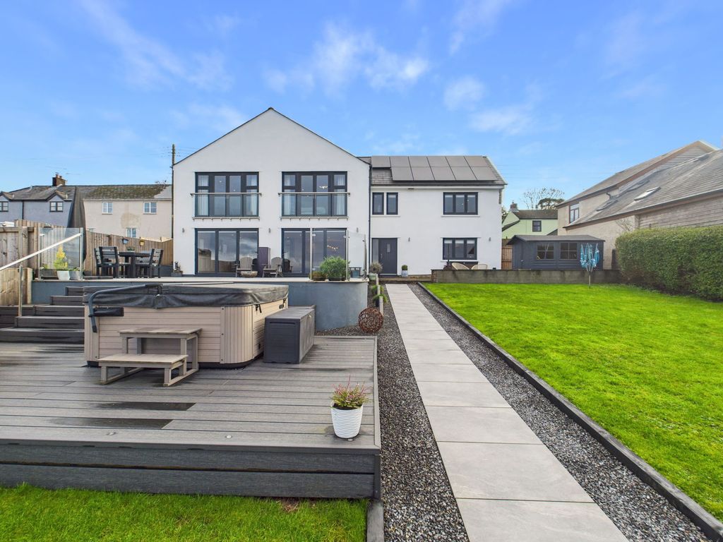 Property photo 1 of 29