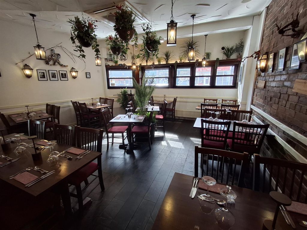 Property photo 2 of 6 Photo 1