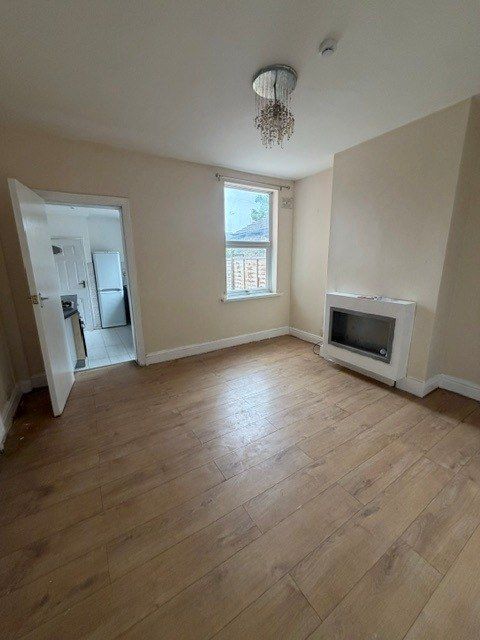 Property photo 3 of 10 Gallery