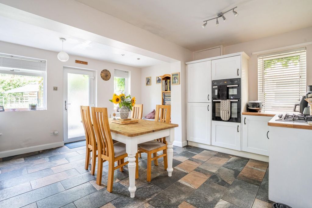 Property photo 3 of 18 Mr-5.Jpg