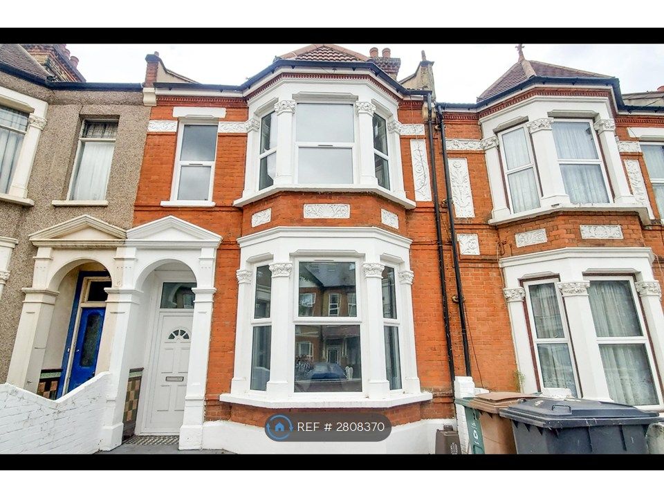 Property photo 1 of 13 Front Of House On Abbotts Park Road
