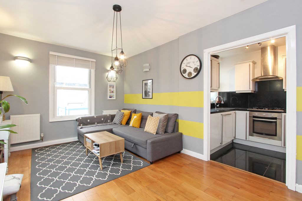 Property photo 1 of 9