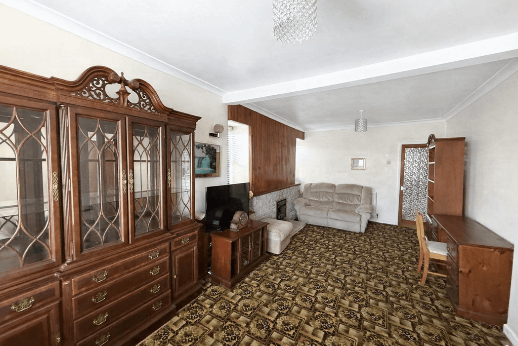 Property photo 3 of 13 Gallery