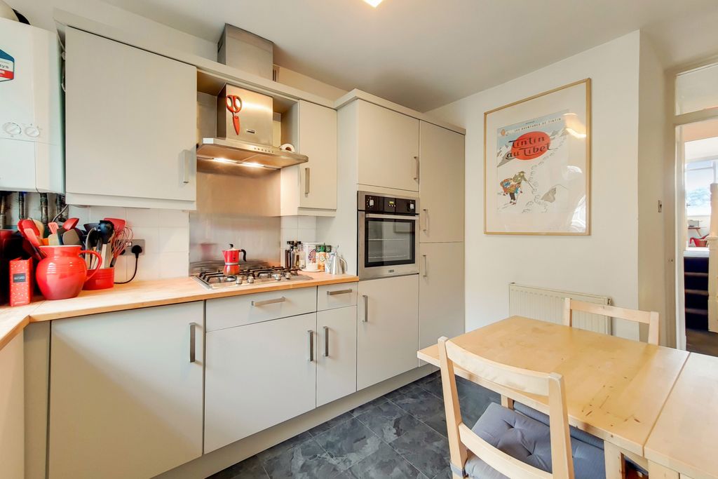 Property photo 3 of 11 Photo 2