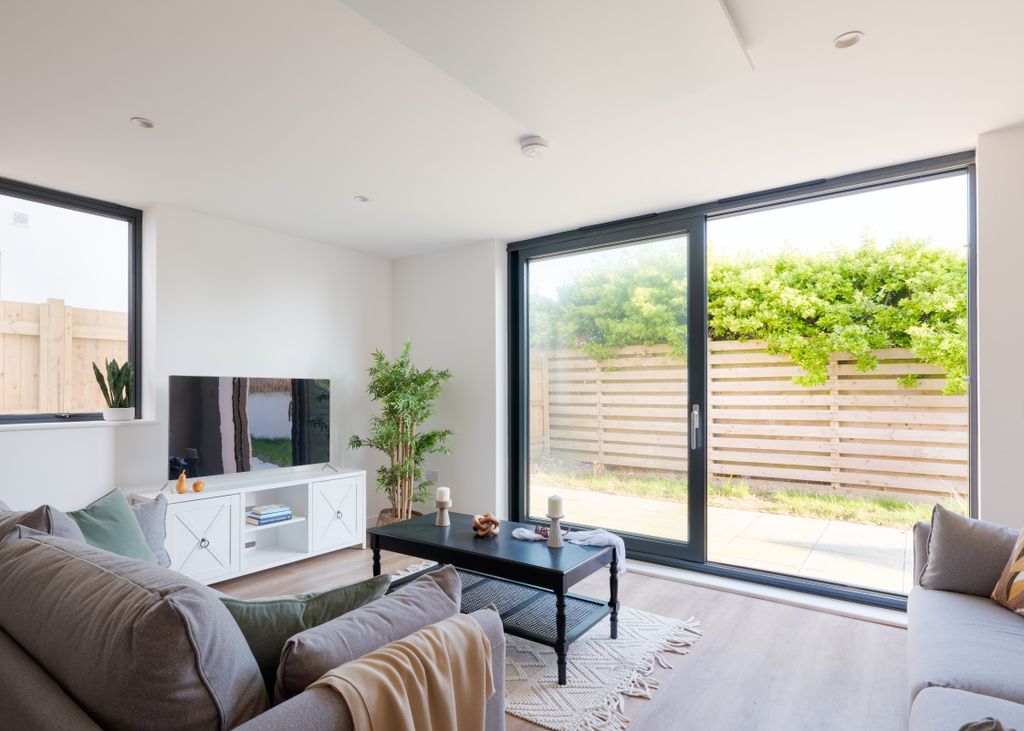 Property photo 3 of 31 680B4c8E67181_Trebetherick Gardens-14