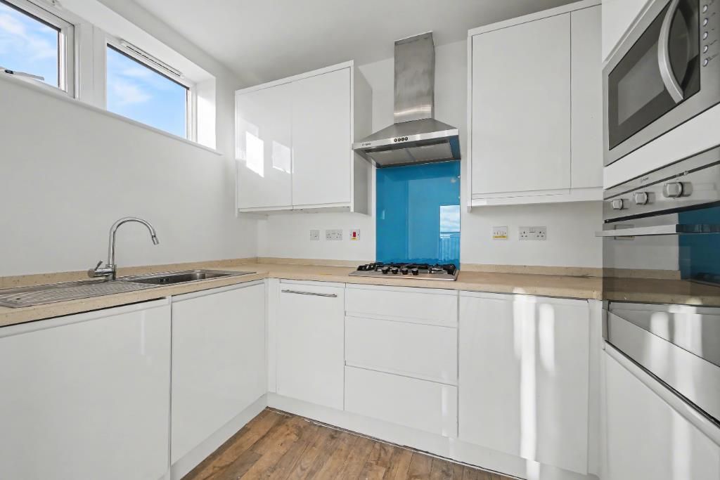 Property photo 3 of 9 Img_7207-Img_7211 (Portal Size).Jpg