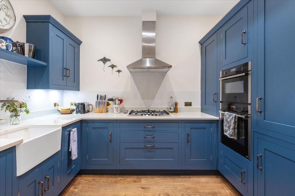 Property photo 2 of 26 Image