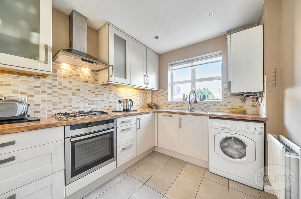 Property photo 3 of 15 E4B83467-cc35-44E...