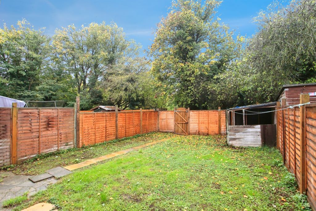 Property photo 2 of 17 Outside