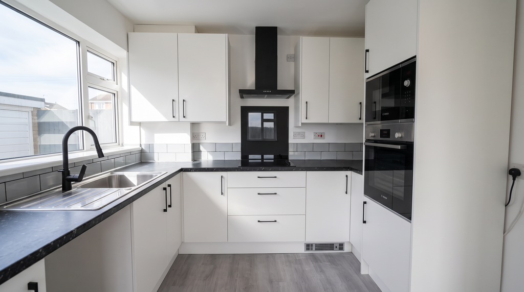 Property photo 2 of 15 Blenheim1
