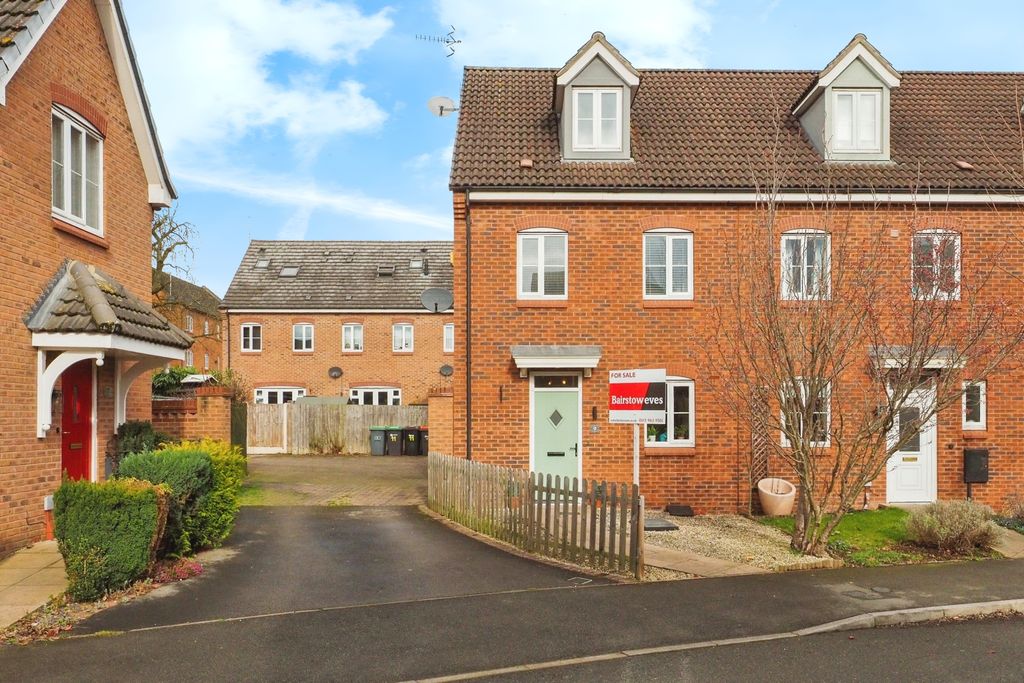 Property photo 1 of 17 Photography