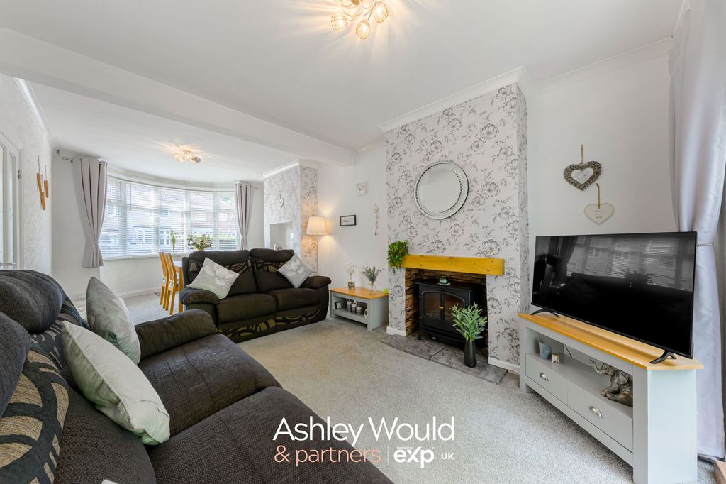 Property photo 3 of 23