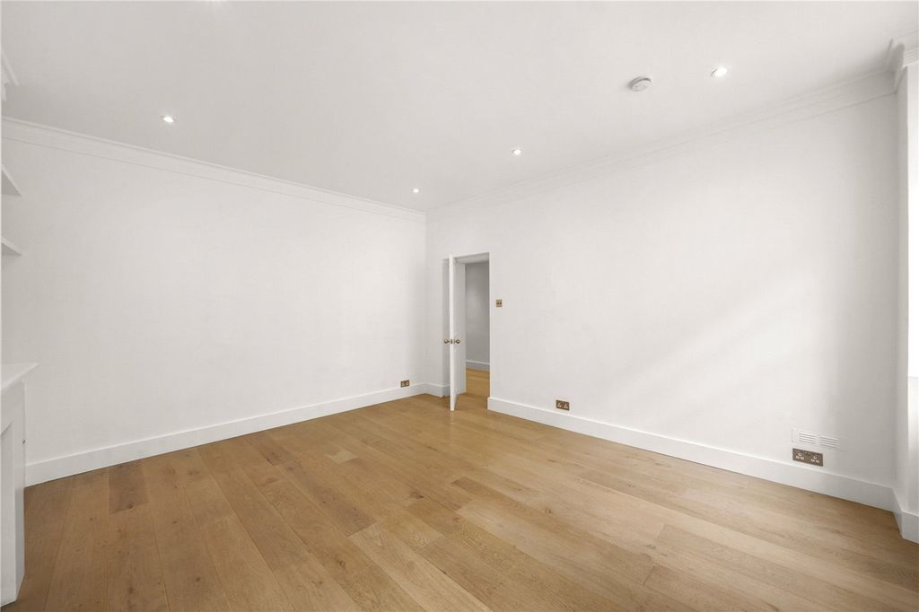 Property photo 3 of 12 Picture No. 25