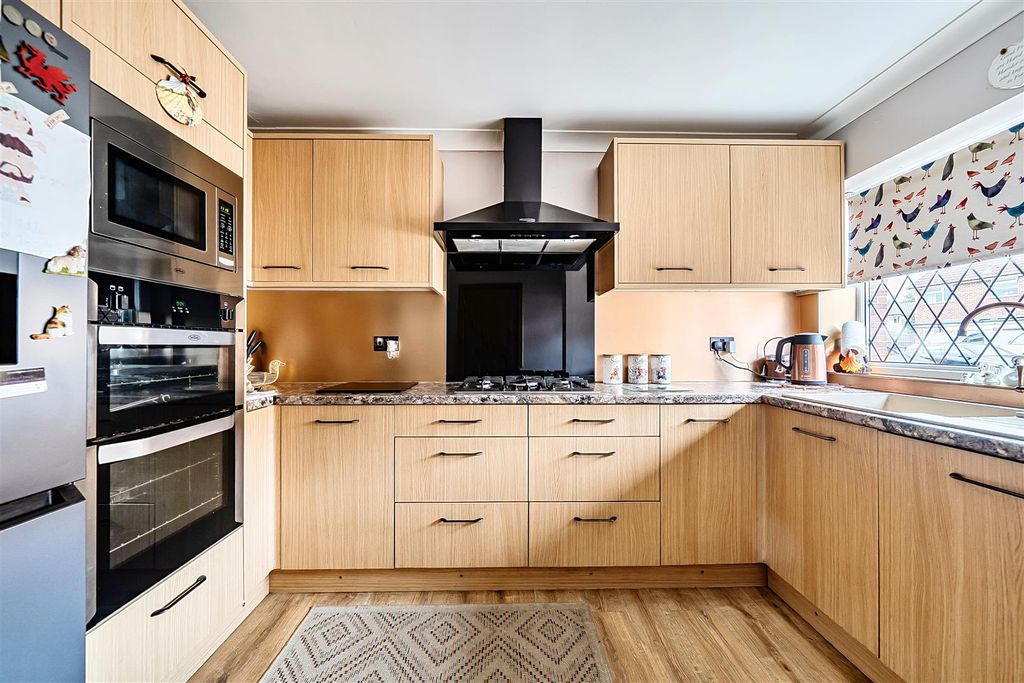 Property photo 2 of 18 1521486 (3).Jpg