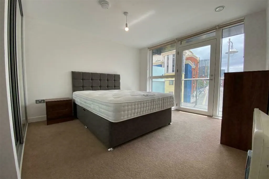 Apartment in Birmingham, Ladywood - More