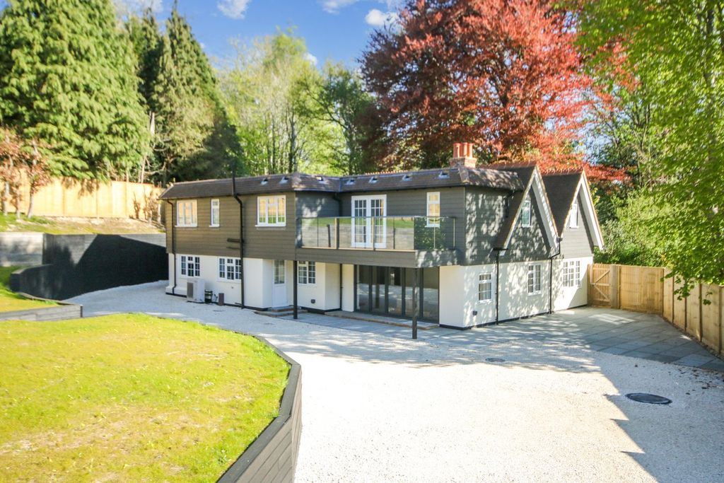 Property photo 2 of 30