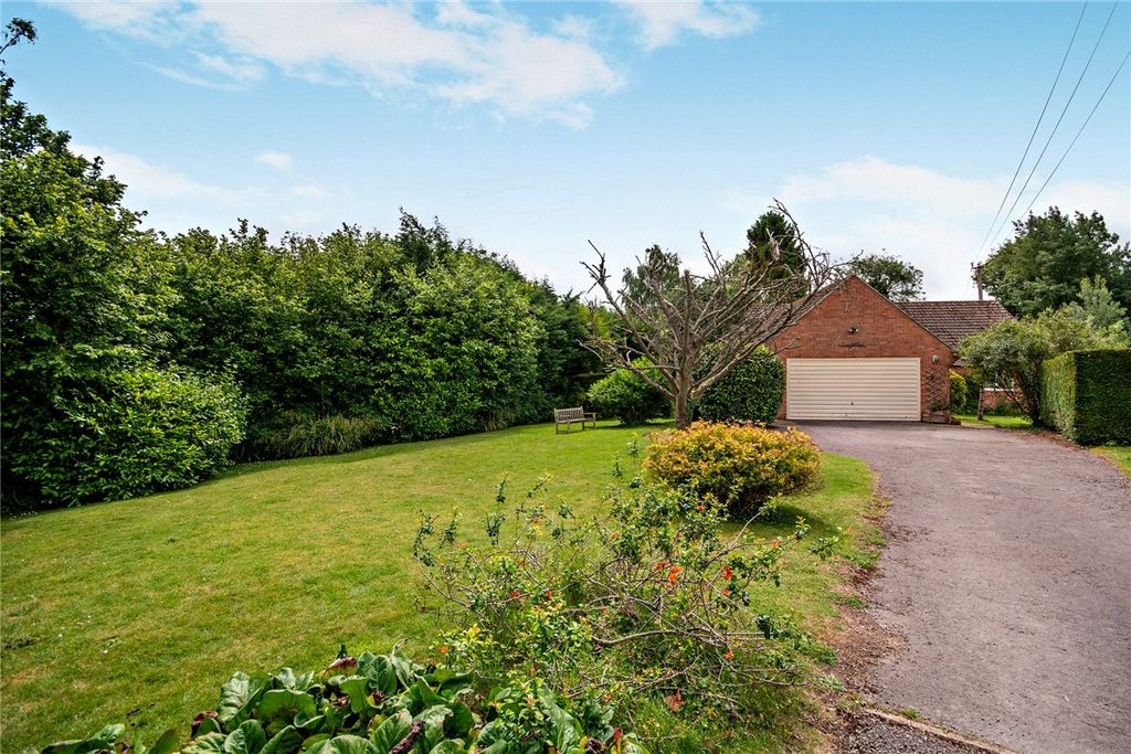 Property photo 2 of 25 Picture No. 17