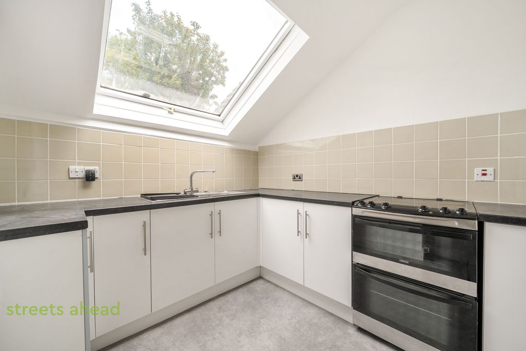 Property photo 2 of 23 E0Dbcd54-012A-49c...