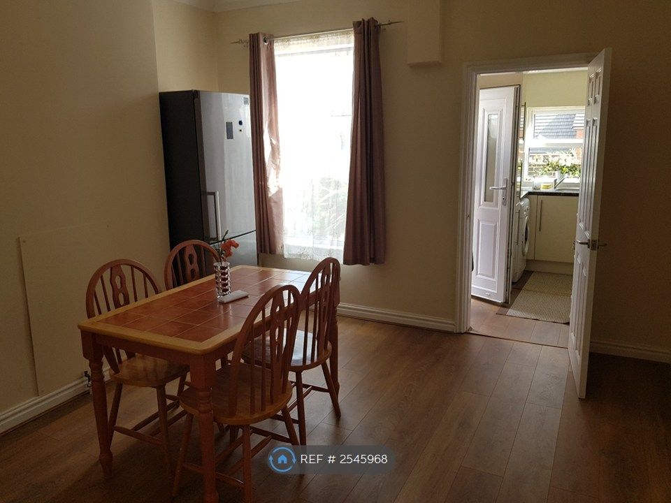 Property photo 3 of 22
