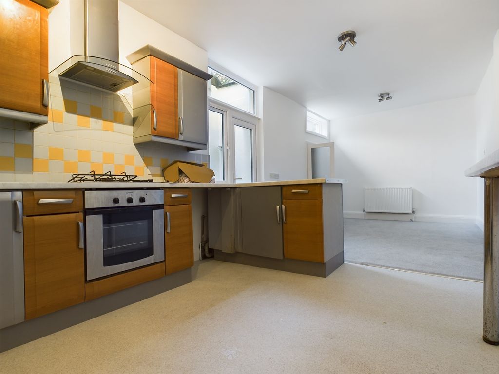 Property photo 1 of 23 Kitchen 