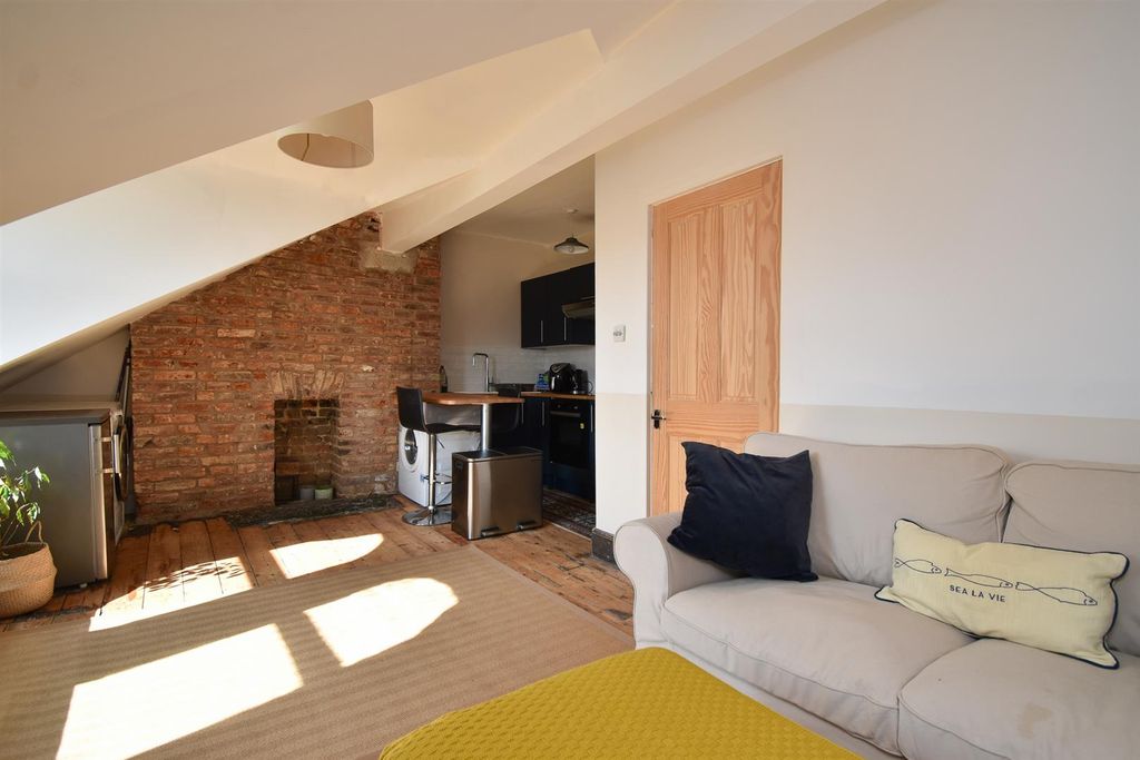 Property photo 3 of 10 Open Plan Living Space