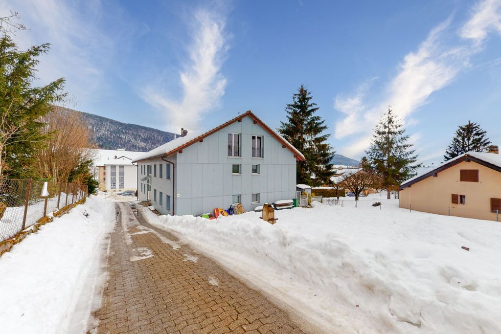 Property photo 1 of 13