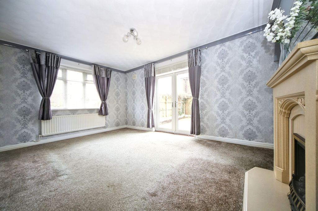 Property photo 3 of 21