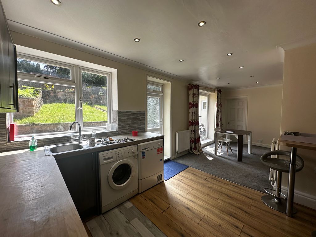 Property photo 2 of 10 Image