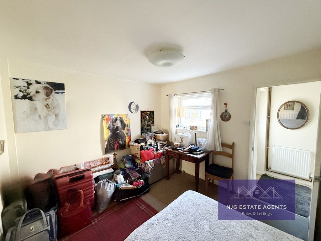 Property photo 2 of 28