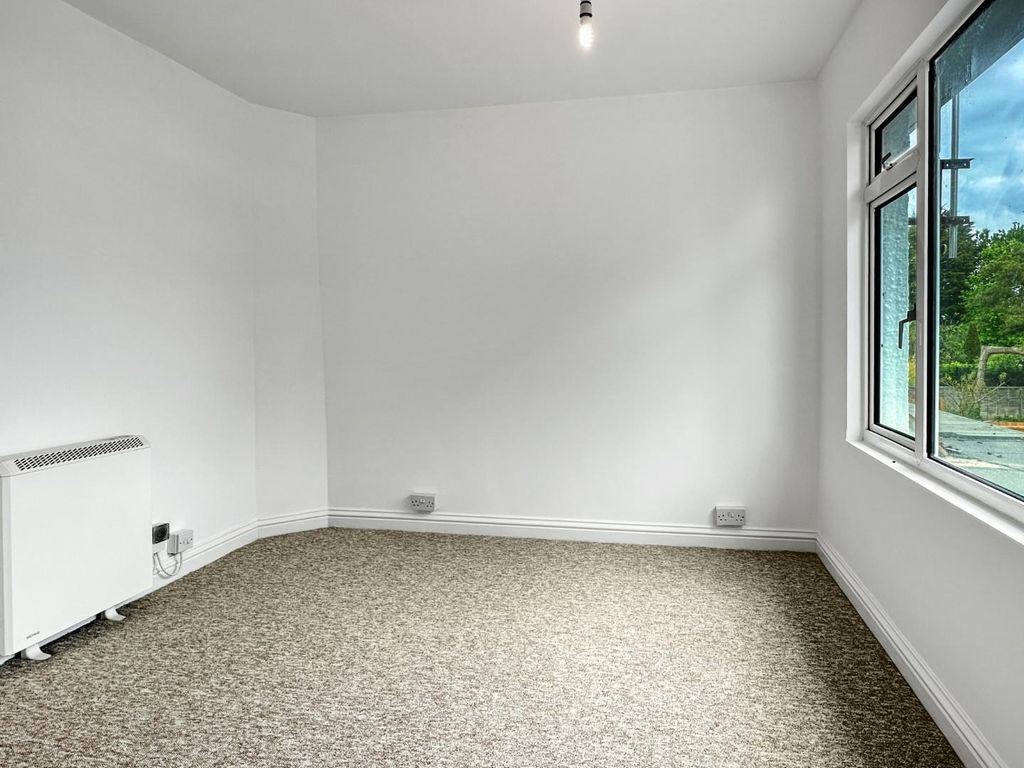 Property photo 3 of 7 38990Ced859Bb221Da85718078Cb60348c5Ecf56.Jpg