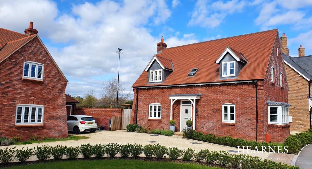 Property photo 1 of 23 Agents Notesrear Gardensitting Roomkitchen/Dinerkitchen/Dinerkitchen/Dinerdining Areahallwayhallwaylandinglandingbedroombedroomen Suitebedroombedroombathroom