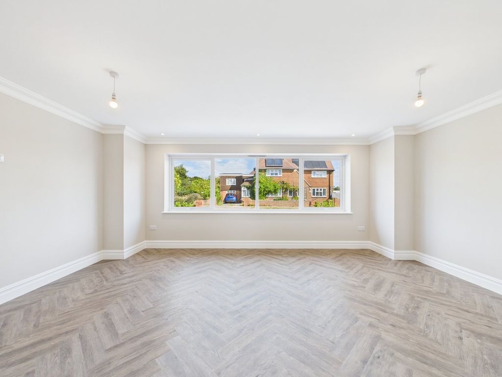 Property photo 2 of 24