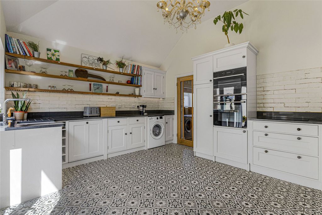 Property photo 3 of 41 Robinson Jackson