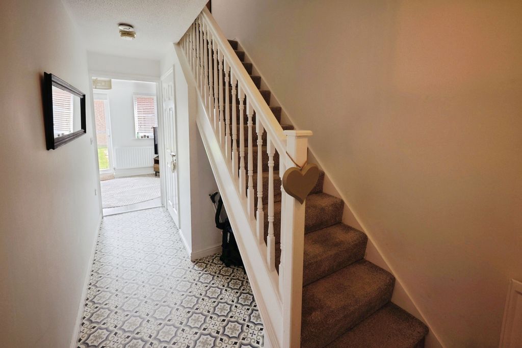 Property photo 2 of 15 Pbox-Img.Jpg