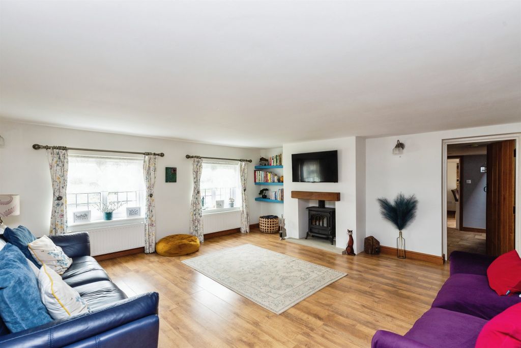 Property photo 2 of 19