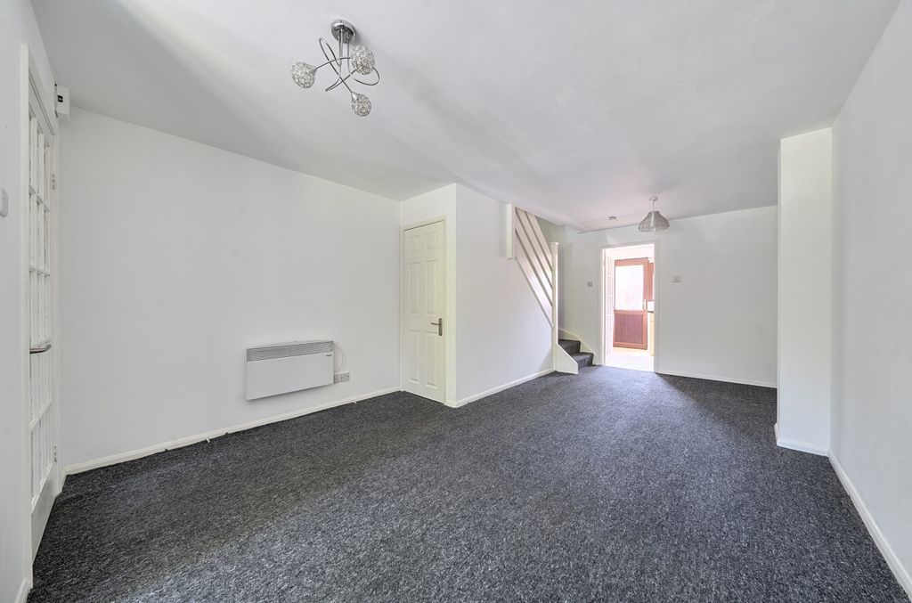 Property photo 2 of 13 1440956-1-69Ef76A...
