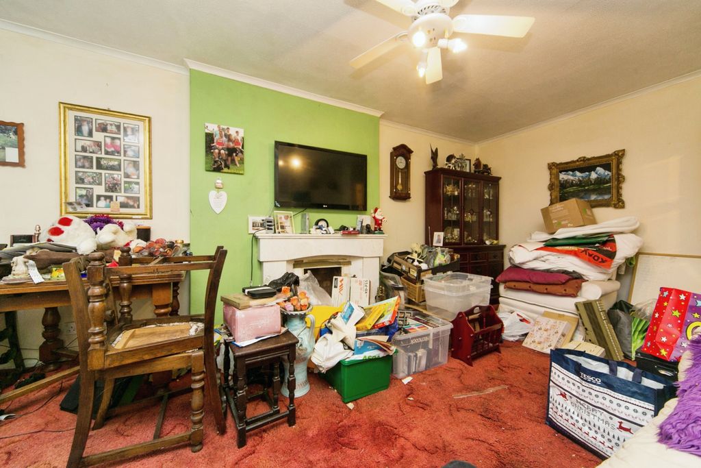 Property photo 2 of 16 Photography