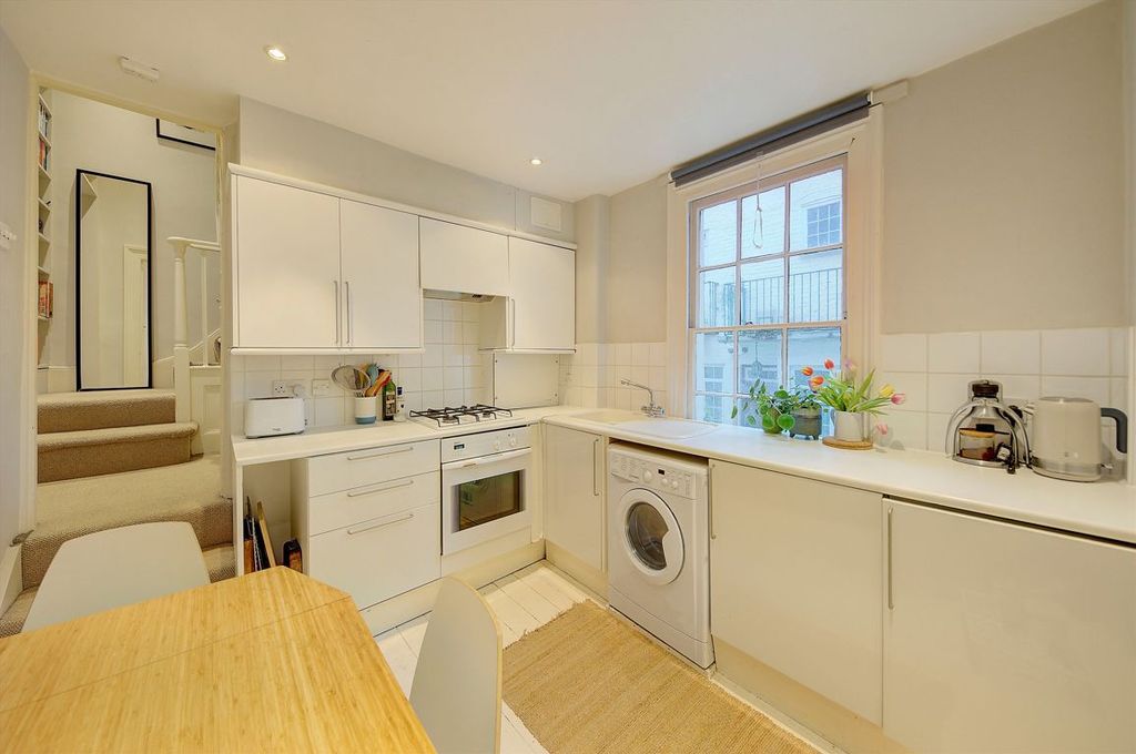 Property photo 2 of 5