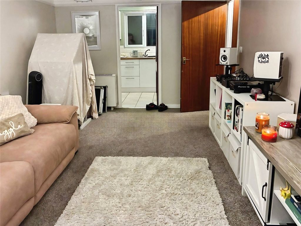 Property photo 3 of 9 Picture No. 02