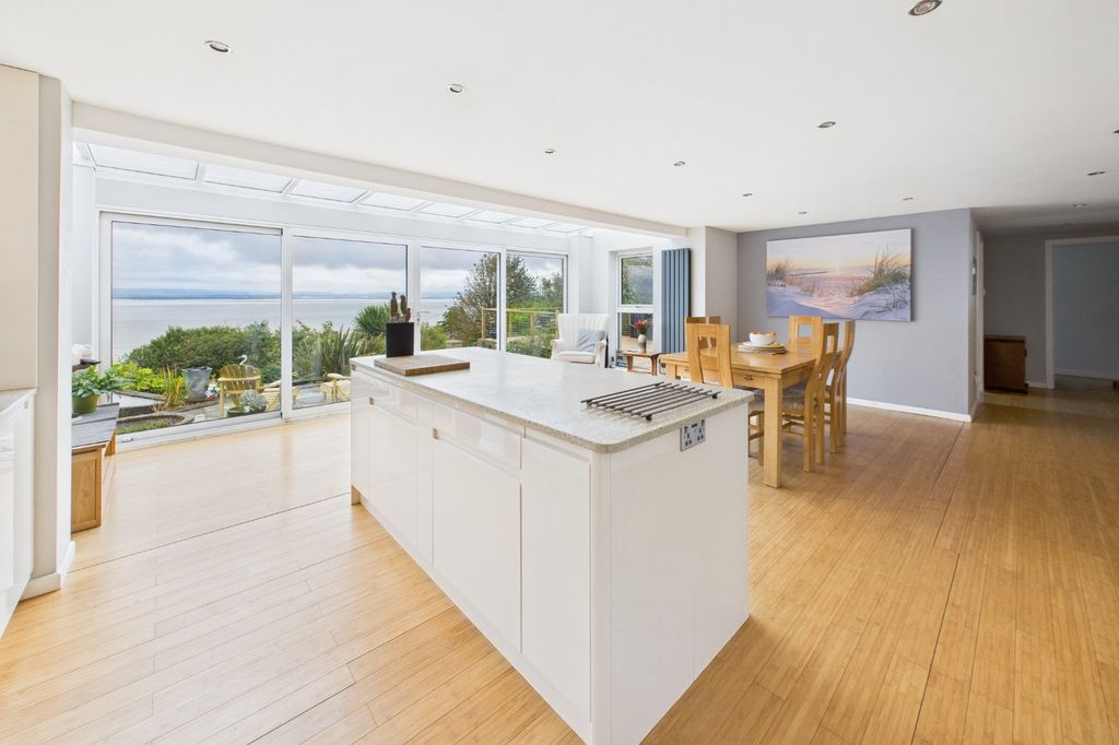 Property photo 1 of 43 Kitchen/Dining Room