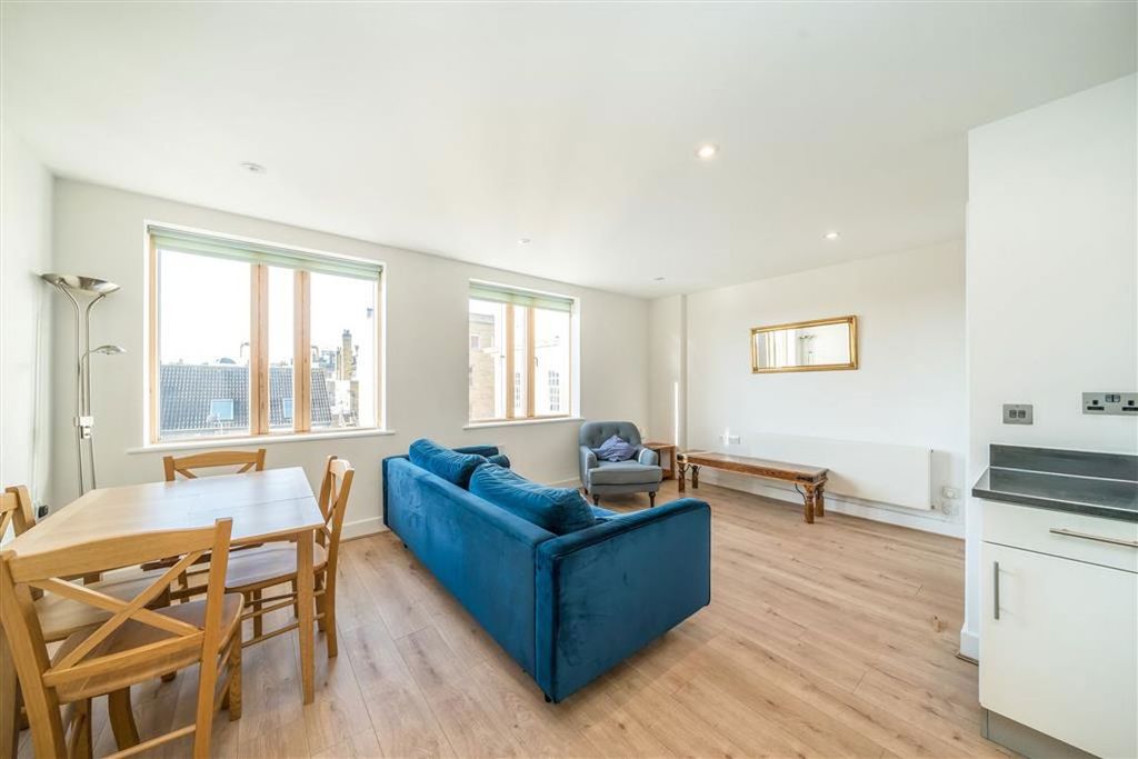 Property photo 2 of 8